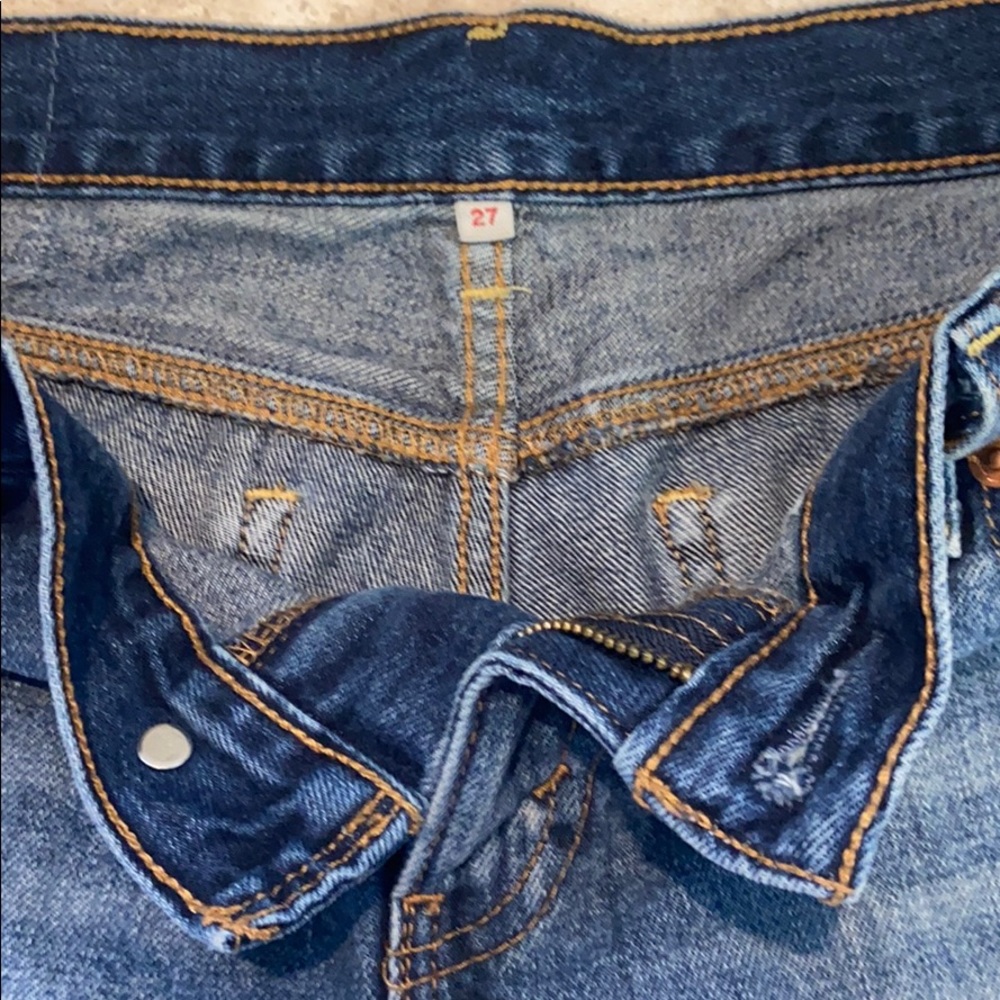 Levi’s shorts - Picture 2 of 3